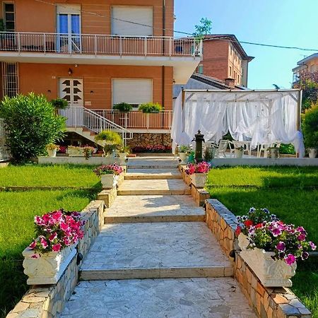 Hotel Domus Cesena Exterior foto